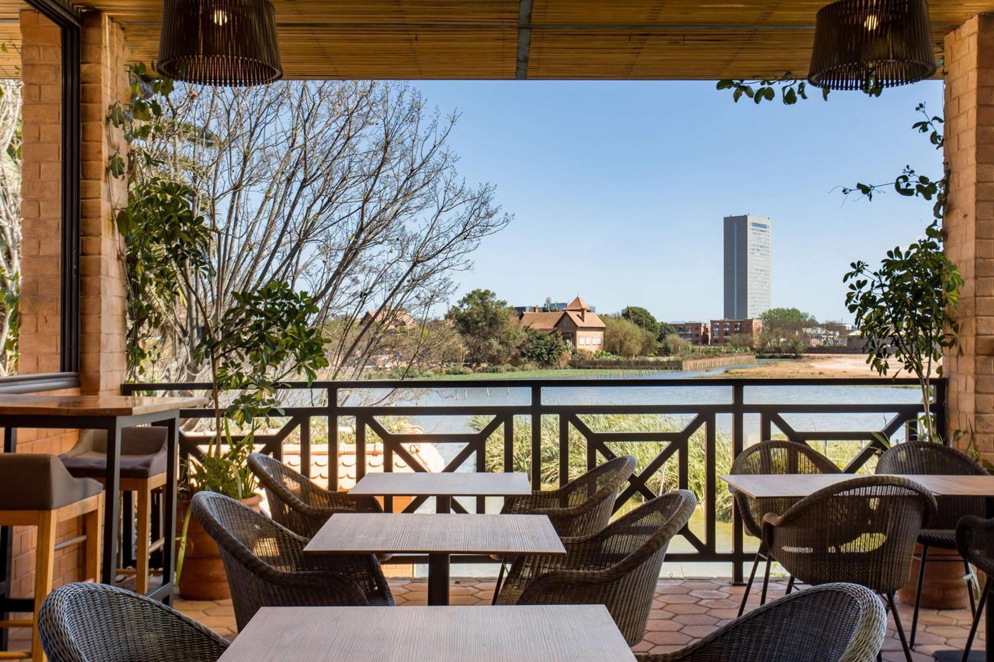 Radisson Hotel Tamboho Waterfront Antananarivo Eksteriør bilde